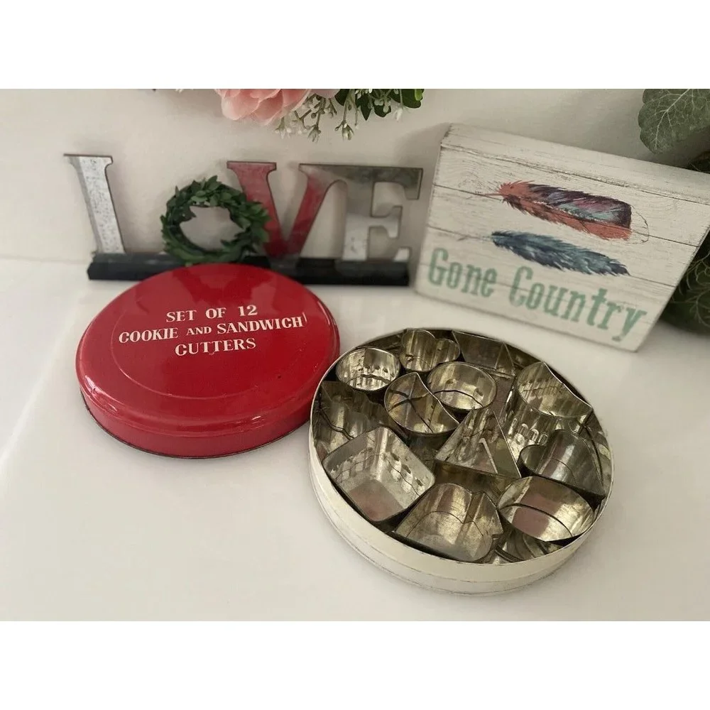 Cookie and Sandwich Cutters‎ Set of 12  In Box Japan Metal Vintage Collectibles